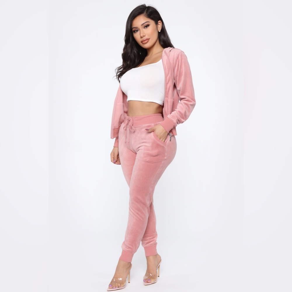 Fashion Nova Muave Velour Set, Size Medium